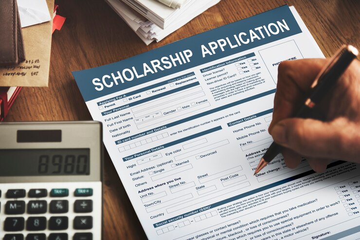 scholarship-application-form-foundation-concept_53876-121218